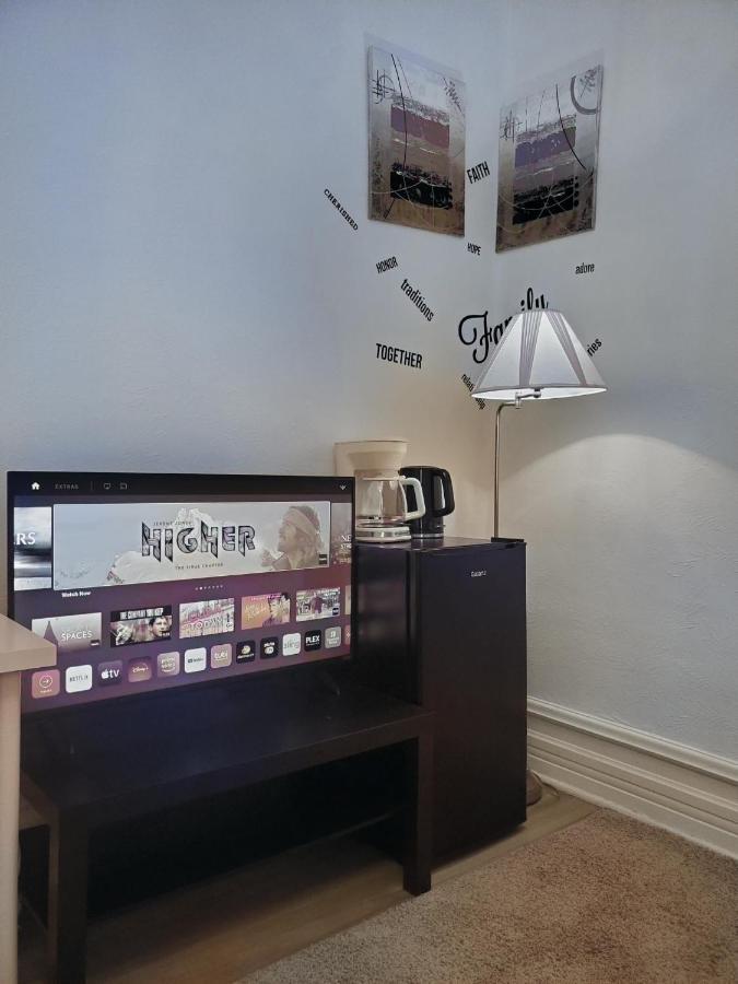Booking-Eddy- Single Room With Self Check-In Hull Экстерьер фото